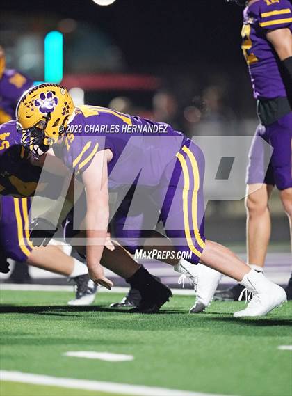 Thumbnail 3 in La Grange vs Madisonville (UIL 4A Division II Bi-District) photogallery.