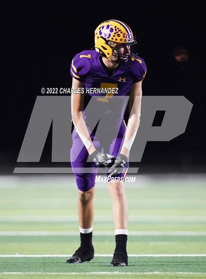 Thumbnail 1 in La Grange vs Madisonville (UIL 4A Division II Bi-District) photogallery.