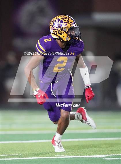Thumbnail 1 in La Grange vs Madisonville (UIL 4A Division II Bi-District) photogallery.