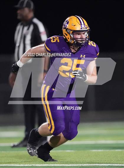 Thumbnail 2 in La Grange vs Madisonville (UIL 4A Division II Bi-District) photogallery.