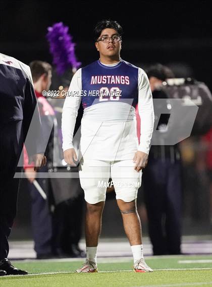 Thumbnail 3 in La Grange vs Madisonville (UIL 4A Division II Bi-District) photogallery.