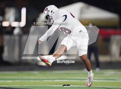 Thumbnail 1 in La Grange vs Madisonville (UIL 4A Division II Bi-District) photogallery.
