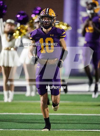Thumbnail 3 in La Grange vs Madisonville (UIL 4A Division II Bi-District) photogallery.