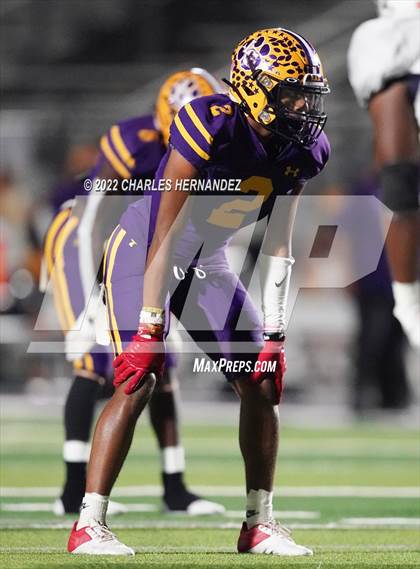 Thumbnail 2 in La Grange vs Madisonville (UIL 4A Division II Bi-District) photogallery.