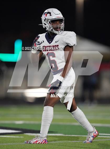 Thumbnail 2 in La Grange vs Madisonville (UIL 4A Division II Bi-District) photogallery.