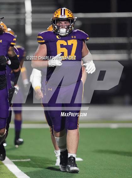 Thumbnail 3 in La Grange vs Madisonville (UIL 4A Division II Bi-District) photogallery.
