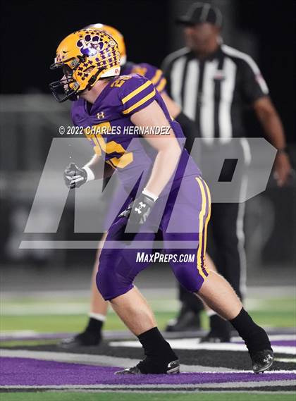 Thumbnail 2 in La Grange vs Madisonville (UIL 4A Division II Bi-District) photogallery.