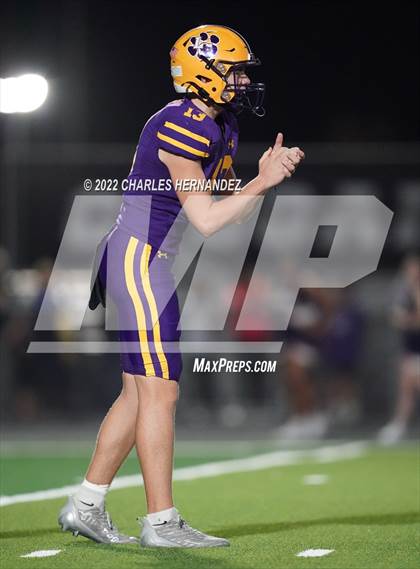 Thumbnail 3 in La Grange vs Madisonville (UIL 4A Division II Bi-District) photogallery.