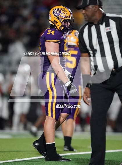 Thumbnail 3 in La Grange vs Madisonville (UIL 4A Division II Bi-District) photogallery.