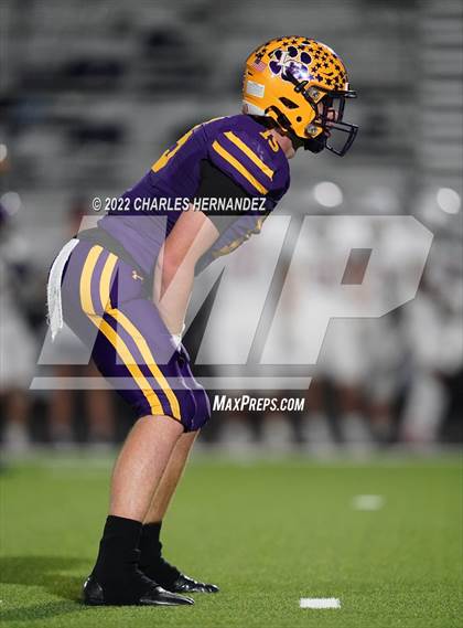 Thumbnail 2 in La Grange vs Madisonville (UIL 4A Division II Bi-District) photogallery.