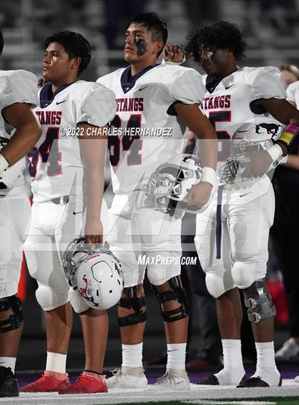 Thumbnail 2 in La Grange vs Madisonville (UIL 4A Division II Bi-District) photogallery.
