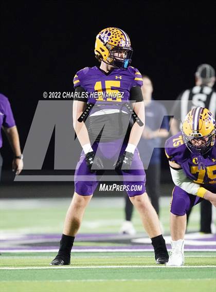 Thumbnail 1 in La Grange vs Madisonville (UIL 4A Division II Bi-District) photogallery.