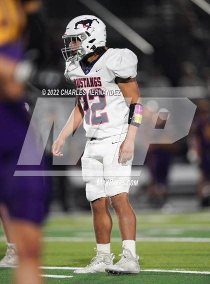 Thumbnail 1 in La Grange vs Madisonville (UIL 4A Division II Bi-District) photogallery.