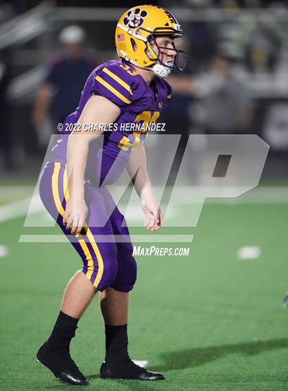 Thumbnail 1 in La Grange vs Madisonville (UIL 4A Division II Bi-District) photogallery.