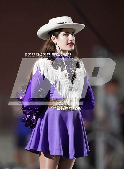 Thumbnail 2 in La Grange vs Madisonville (UIL 4A Division II Bi-District) photogallery.