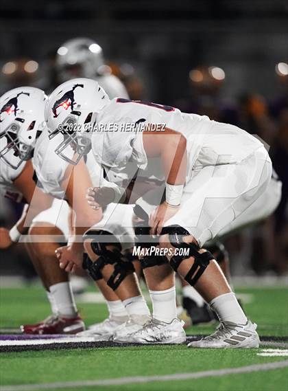 Thumbnail 2 in La Grange vs Madisonville (UIL 4A Division II Bi-District) photogallery.