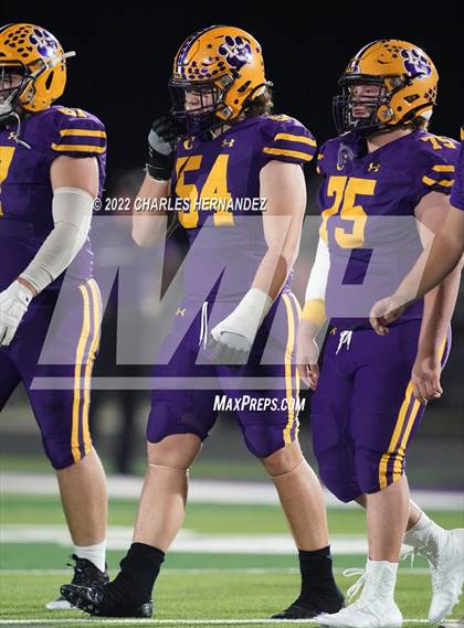 Thumbnail 3 in La Grange vs Madisonville (UIL 4A Division II Bi-District) photogallery.