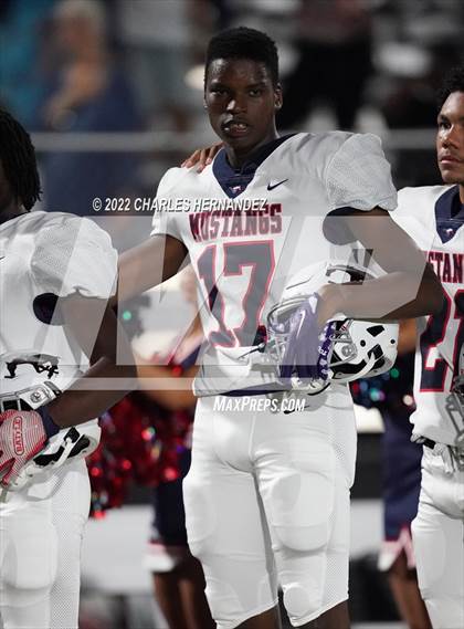 Thumbnail 2 in La Grange vs Madisonville (UIL 4A Division II Bi-District) photogallery.