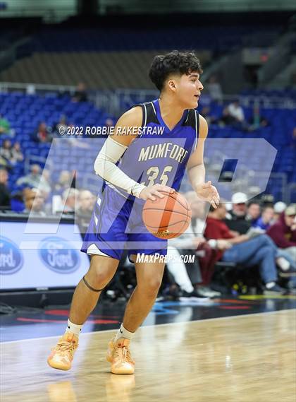 Thumbnail 2 in Lipan vs. Mumford (UIL 2A State Semifinal) photogallery.