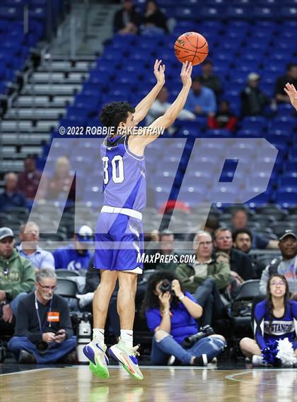 Thumbnail 2 in Lipan vs. Mumford (UIL 2A State Semifinal) photogallery.