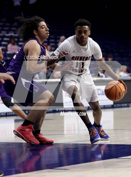 Thumbnail 1 in Rincon/University vs Cienega (MLK Basketball Classic) photogallery.