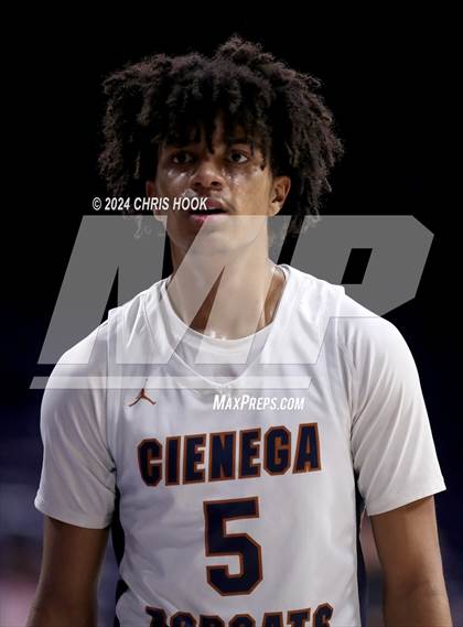 Thumbnail 3 in Rincon/University vs Cienega (MLK Basketball Classic) photogallery.