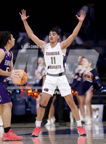 Thumbnail 1 in Rincon/University vs Cienega (MLK Basketball Classic) photogallery.
