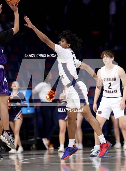 Thumbnail 3 in Rincon/University vs Cienega (MLK Basketball Classic) photogallery.