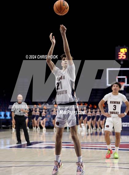 Thumbnail 1 in Rincon/University vs Cienega (MLK Basketball Classic) photogallery.