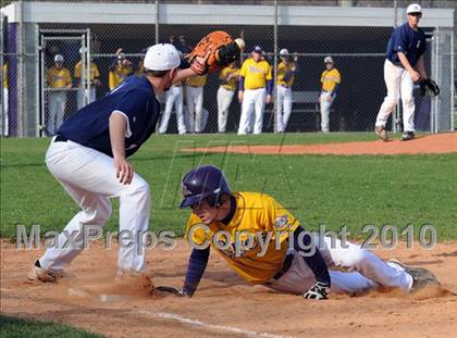 Thumbnail 2 in Huntington @ Islip photogallery.