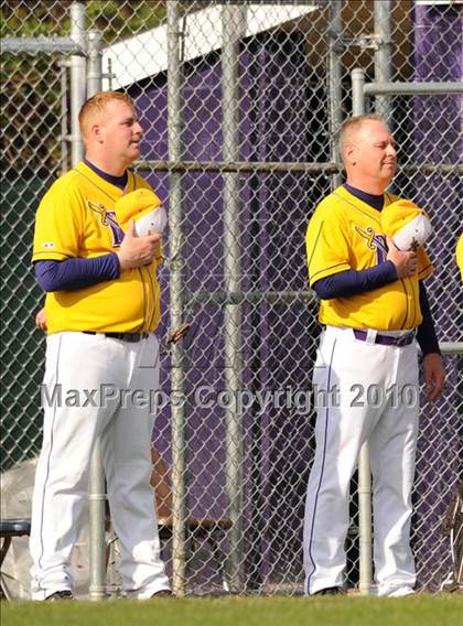 Thumbnail 1 in Huntington @ Islip photogallery.