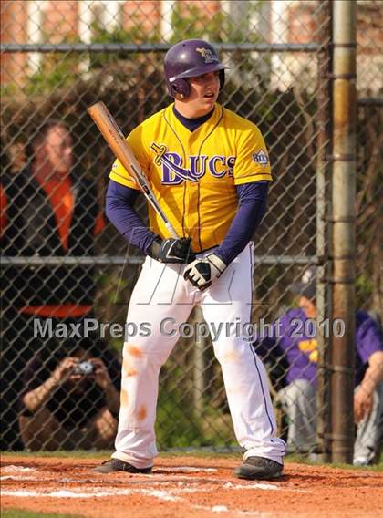 Thumbnail 3 in Huntington @ Islip photogallery.