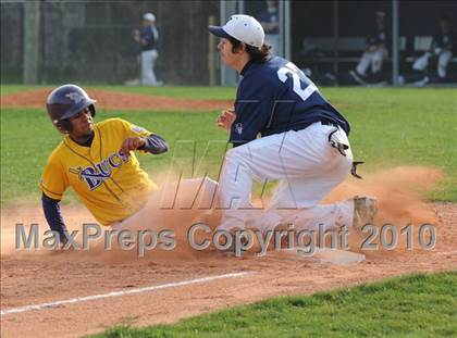 Thumbnail 2 in Huntington @ Islip photogallery.