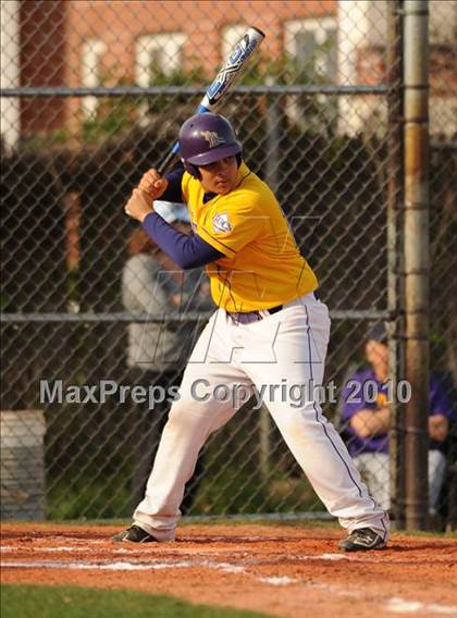 Thumbnail 2 in Huntington @ Islip photogallery.