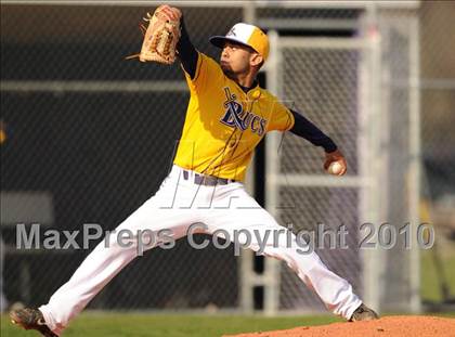 Thumbnail 1 in Huntington @ Islip photogallery.