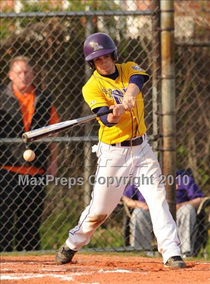 Thumbnail 3 in Huntington @ Islip photogallery.