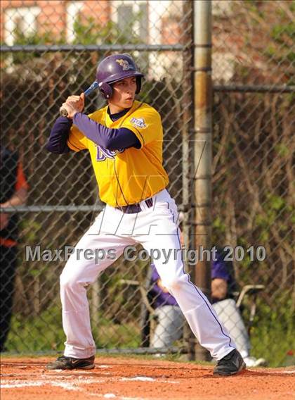 Thumbnail 2 in Huntington @ Islip photogallery.