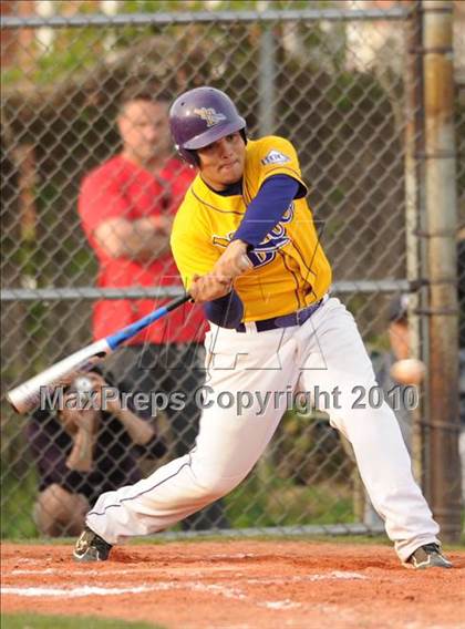 Thumbnail 2 in Huntington @ Islip photogallery.