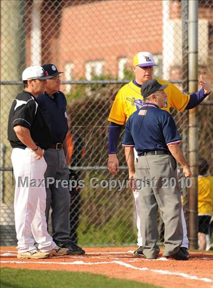 Thumbnail 3 in Huntington @ Islip photogallery.