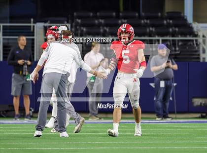 Thumbnail 3 in Mart vs. Albany (UIL 2A Division II Final) photogallery.