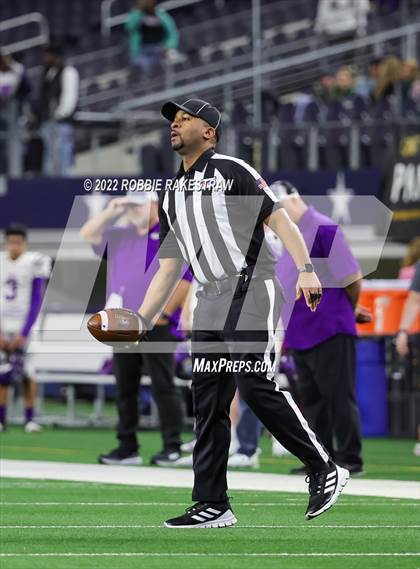 Thumbnail 3 in Mart vs. Albany (UIL 2A Division II Final) photogallery.