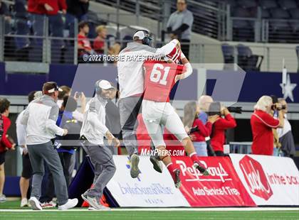 Thumbnail 3 in Mart vs. Albany (UIL 2A Division II Final) photogallery.