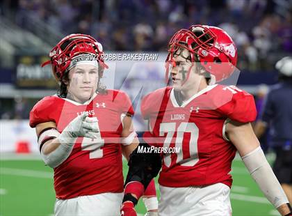 Thumbnail 1 in Mart vs. Albany (UIL 2A Division II Final) photogallery.