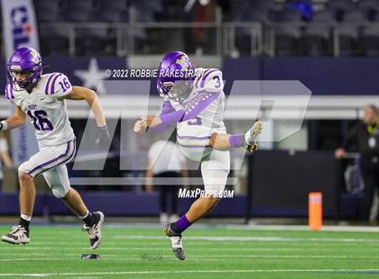 Thumbnail 3 in Mart vs. Albany (UIL 2A Division II Final) photogallery.