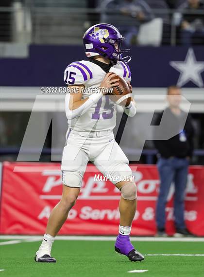 Thumbnail 2 in Mart vs. Albany (UIL 2A Division II Final) photogallery.
