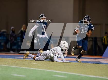 Thumbnail 2 in Eastside Catholic vs. Marietta (GEICO State Champions Bowl Series) photogallery.