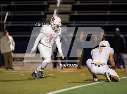 Thumbnail 3 in Eastside Catholic vs. Marietta (GEICO State Champions Bowl Series) photogallery.
