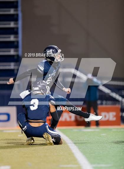 Thumbnail 3 in Eastside Catholic vs. Marietta (GEICO State Champions Bowl Series) photogallery.