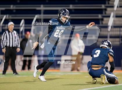 Thumbnail 2 in Eastside Catholic vs. Marietta (GEICO State Champions Bowl Series) photogallery.