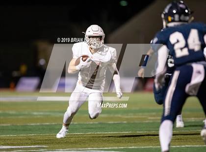 Thumbnail 2 in Eastside Catholic vs. Marietta (GEICO State Champions Bowl Series) photogallery.